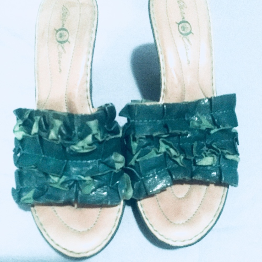 Bjorn Sandals